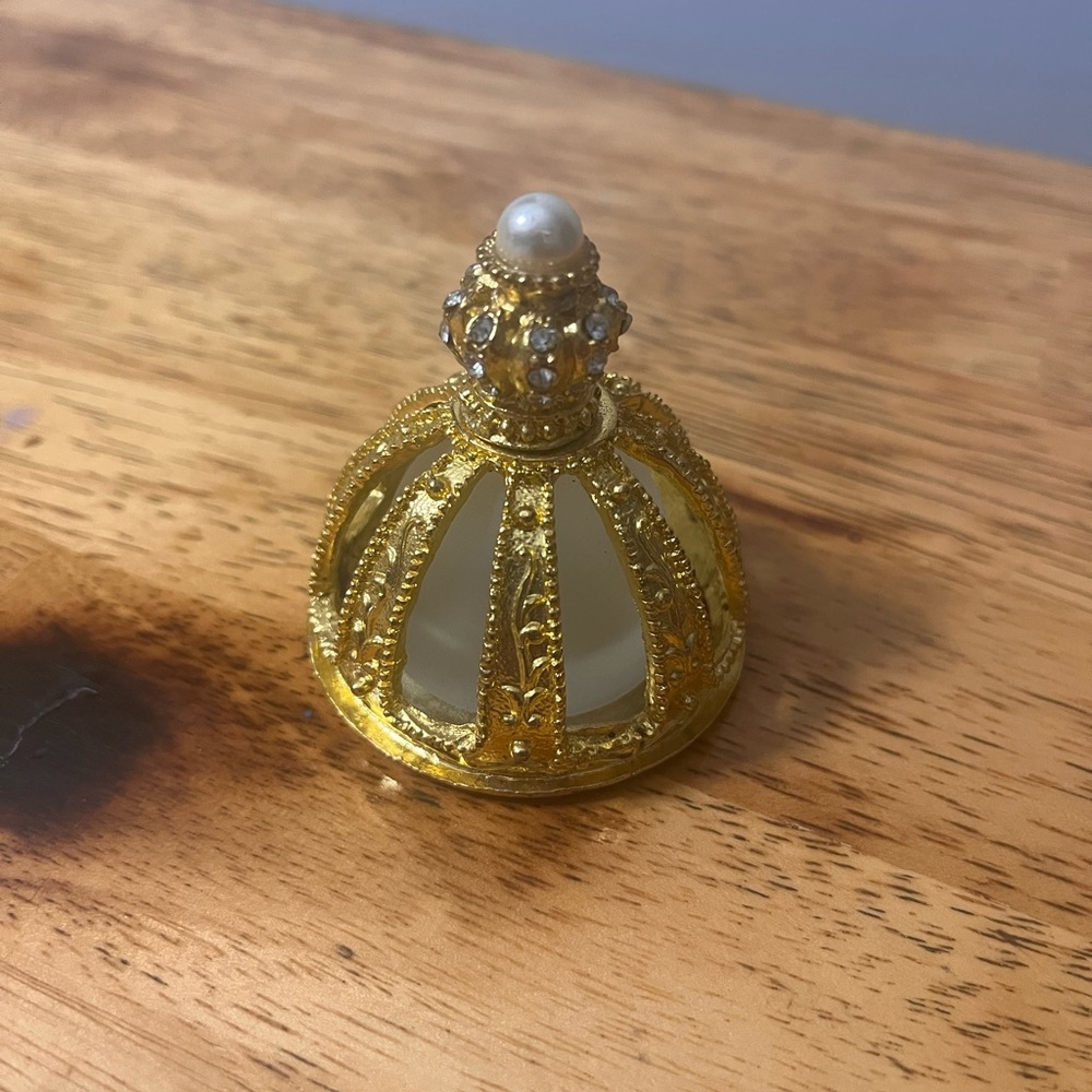 Gold Crown Perfume Bottle/Trinket Box w Jewels Pearls 3" X 2.5”. Empty. - Picture 10 of 11